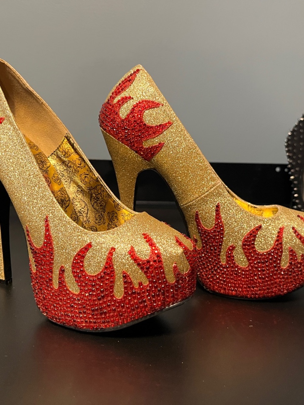 Gold and Red Glitter Flame heals